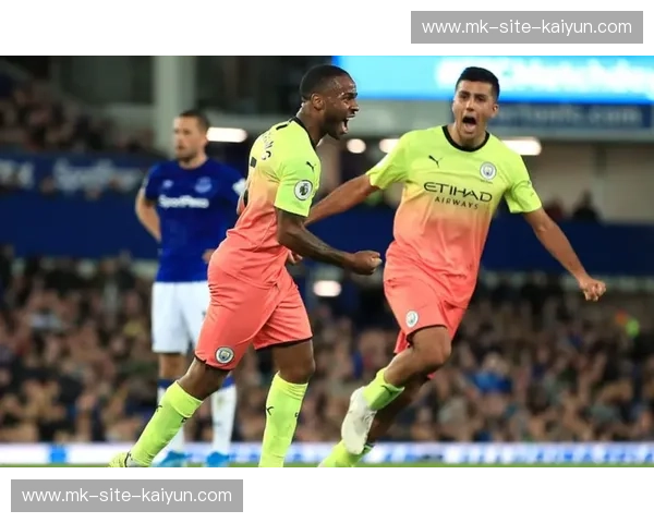 蓝调之争：古迪逊公园的铁血咆哮与切尔西的华丽重塑